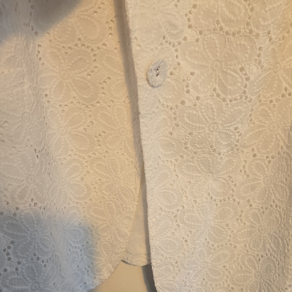 Susan Graver Women's White Eyelet Women's Blazer- Size 2X - Picture 3 of 7